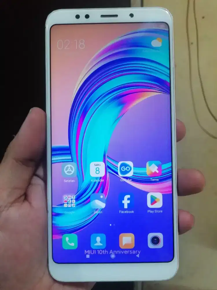 Xiaomi Redmi 5 plus 4G 3/32 layar 6 inchi mulus