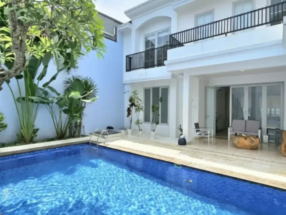 RUMAH MEWAH KONSEP MODERN DENGAN PRIVATE POOL DALAM CLUSTER EKSKLUSIF BINTARO SEKTOR 7