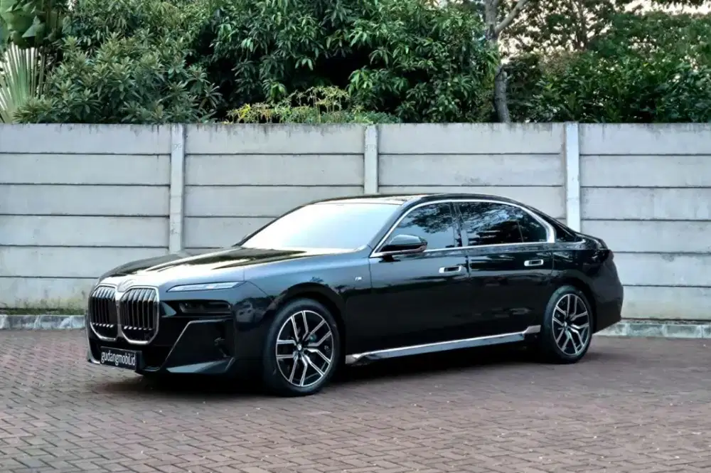 All New BMW 735i M Sport 2026