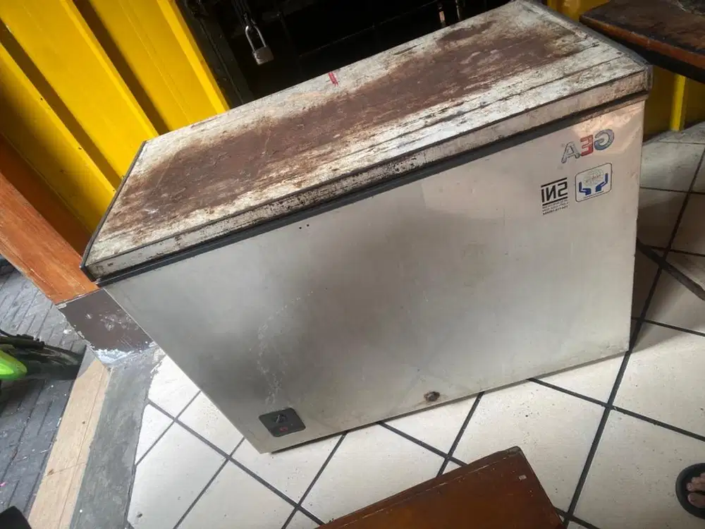 Chest freezer 310L