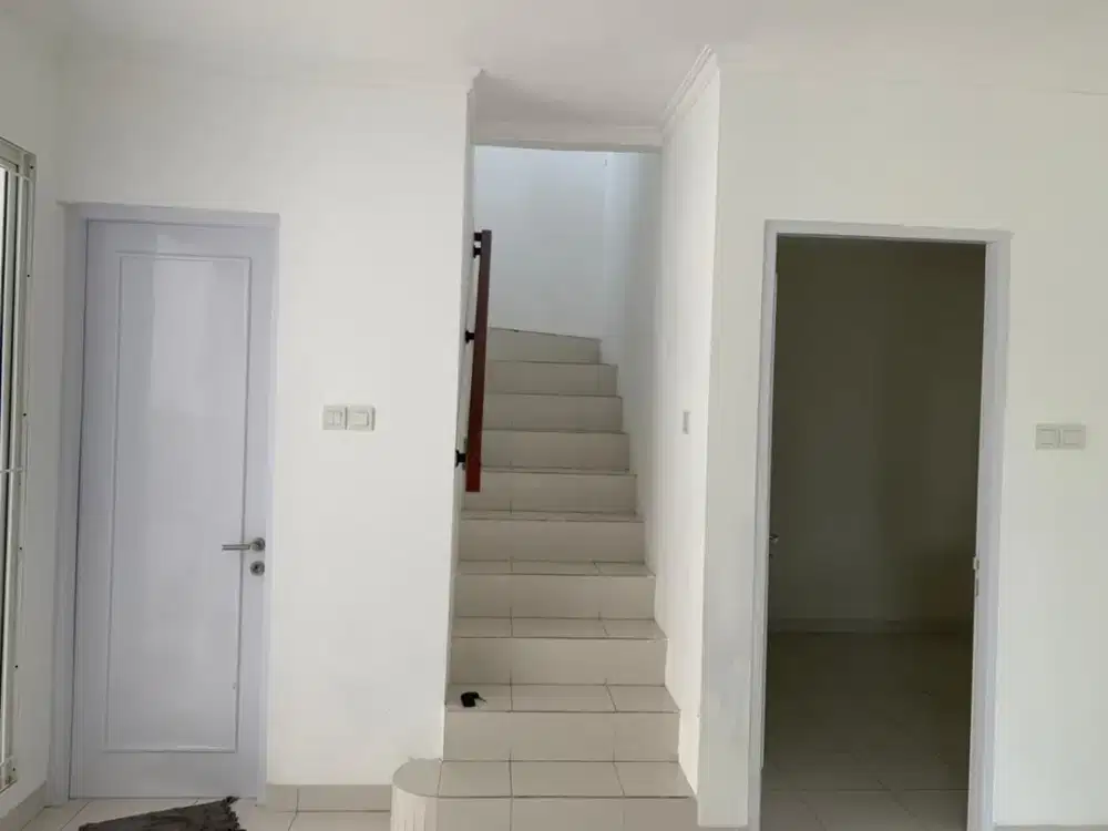 Fhaa. Disewakan Rumah di Florencia Lippo Cikarang