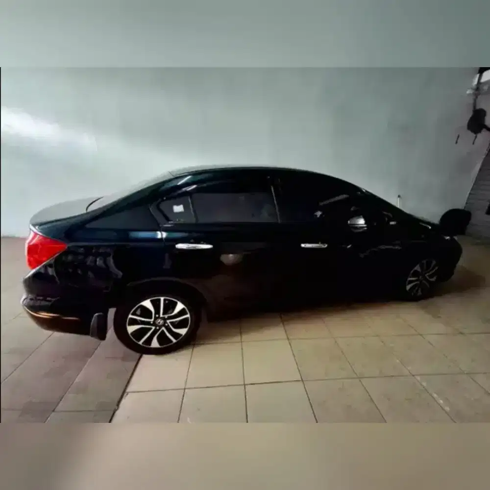Dijual honda civic hitam 2015