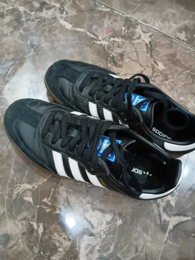 Sepatu samba black