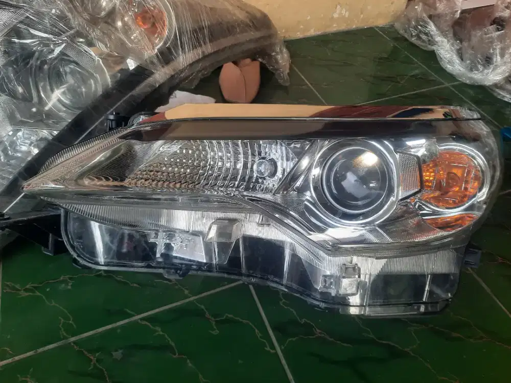 Headlamp fortuner srz type G copotan kanan kiri