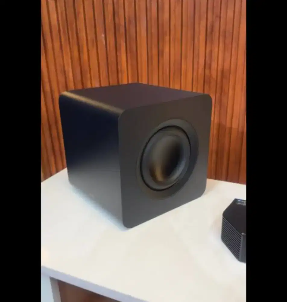 Subwoofer Samsung terbaru HWQ800 xd