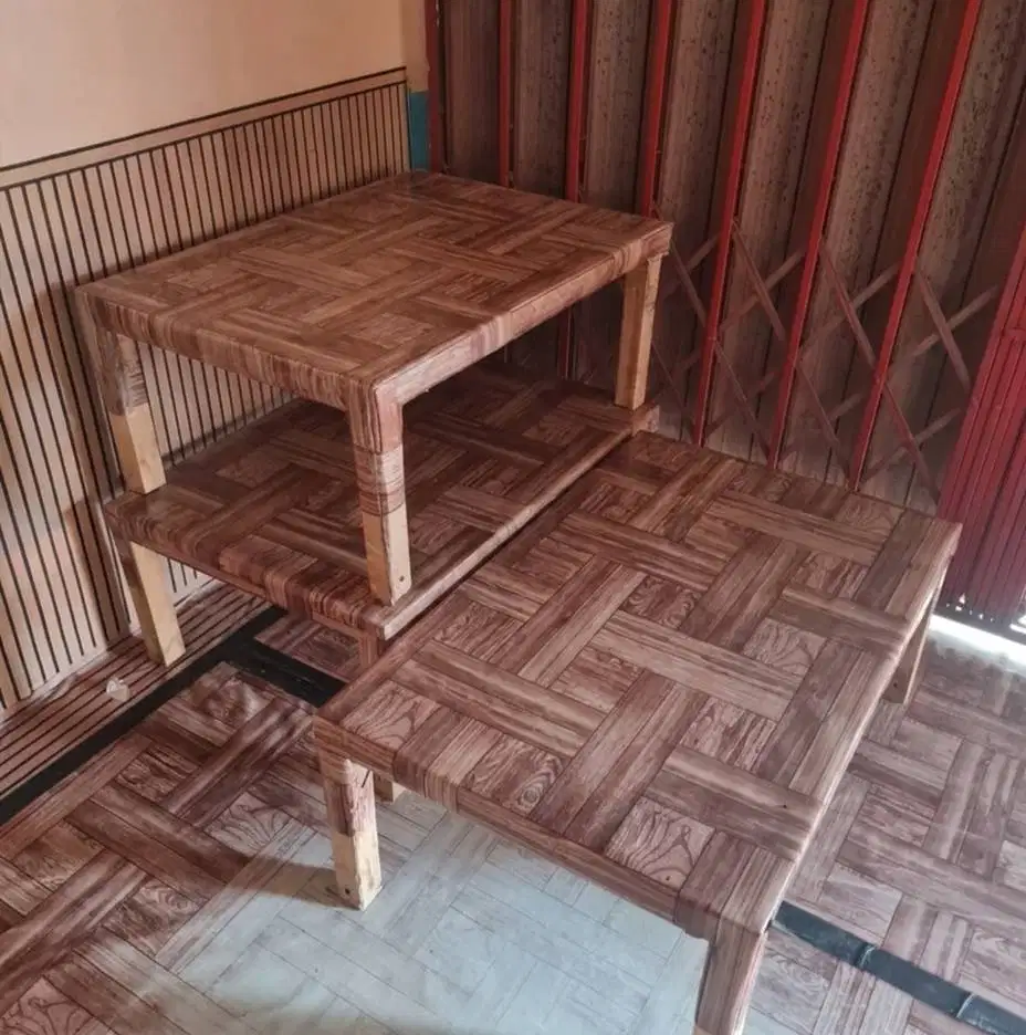 Meja Kayu Lesehan