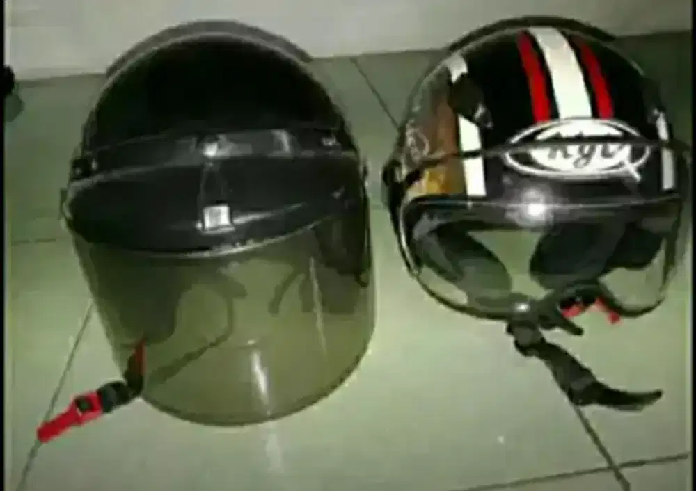 Helm kondisi 96 % Sangat bagus