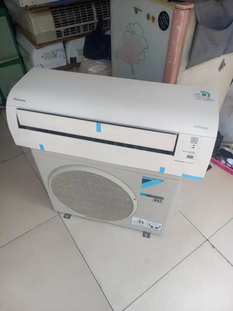 Jual ac 1.5 pk daikin inverter r32 thailan ukurn satu setengh pk