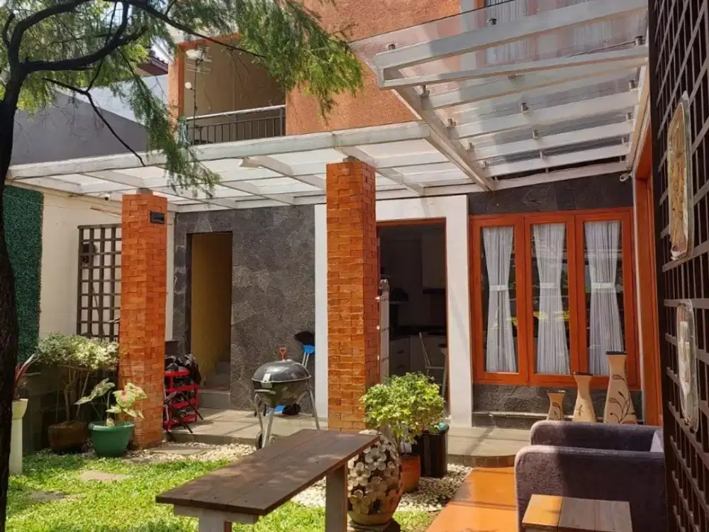 Dijual Rumah Bagus One Gate System di Batununggal Indah