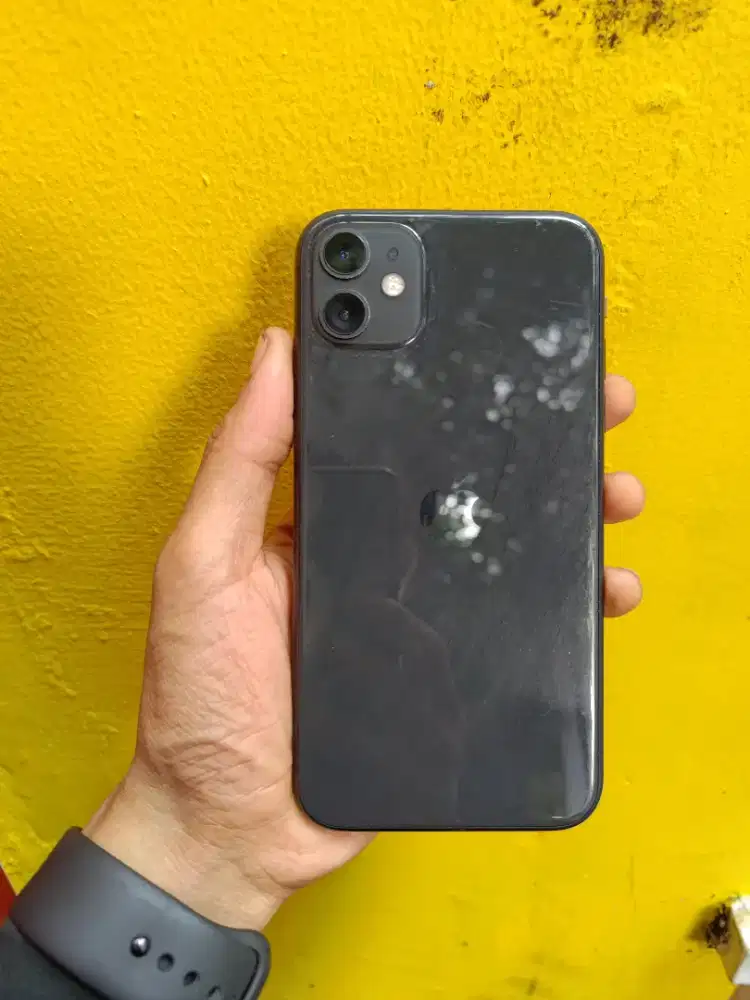 iPhone 11 64 GB Fullset