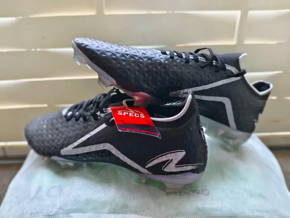 sepatu bola Specs Illuzion 3 Elite FG