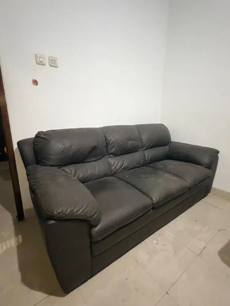 Sofa 3 seater bahan kulit sintetis