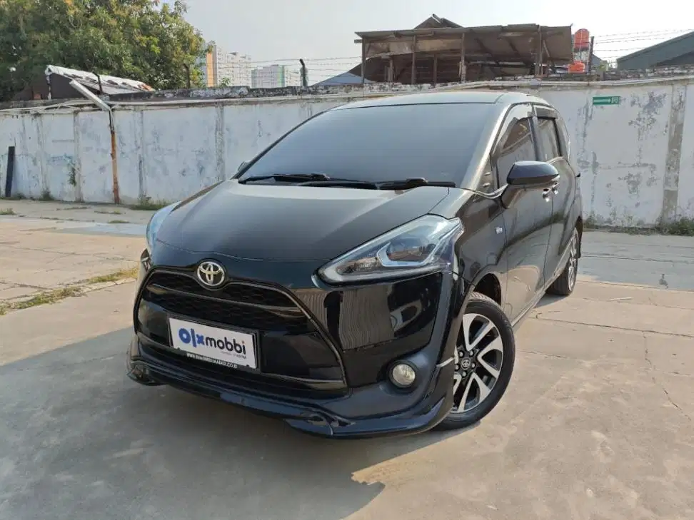 Pajak Panjang - Toyota Sienta 1.5 Q Bensin-AT 2017