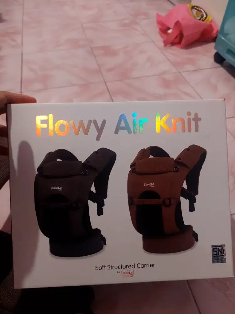 Gendongan bayi M-Shape