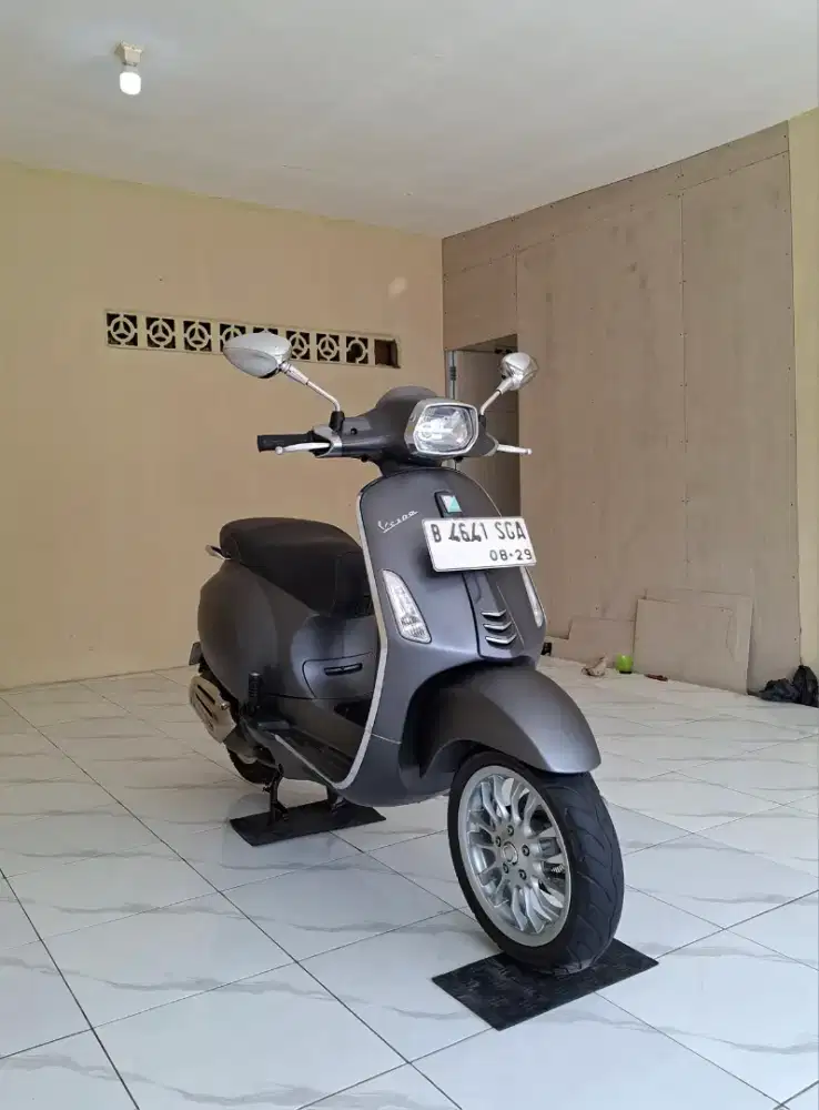 Vespa Matic Sprint 150 iGet ABS MULUSSS Surat Lengkap