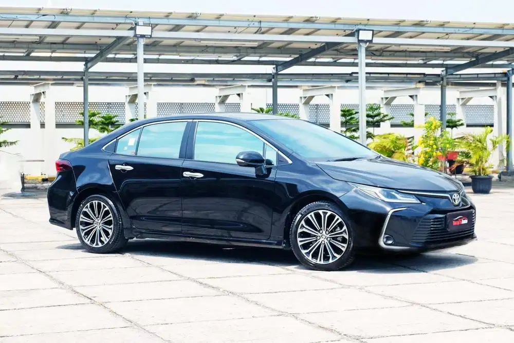 TOYOTA COROLLA ALTIS 1.8 V FACELIFT 2022