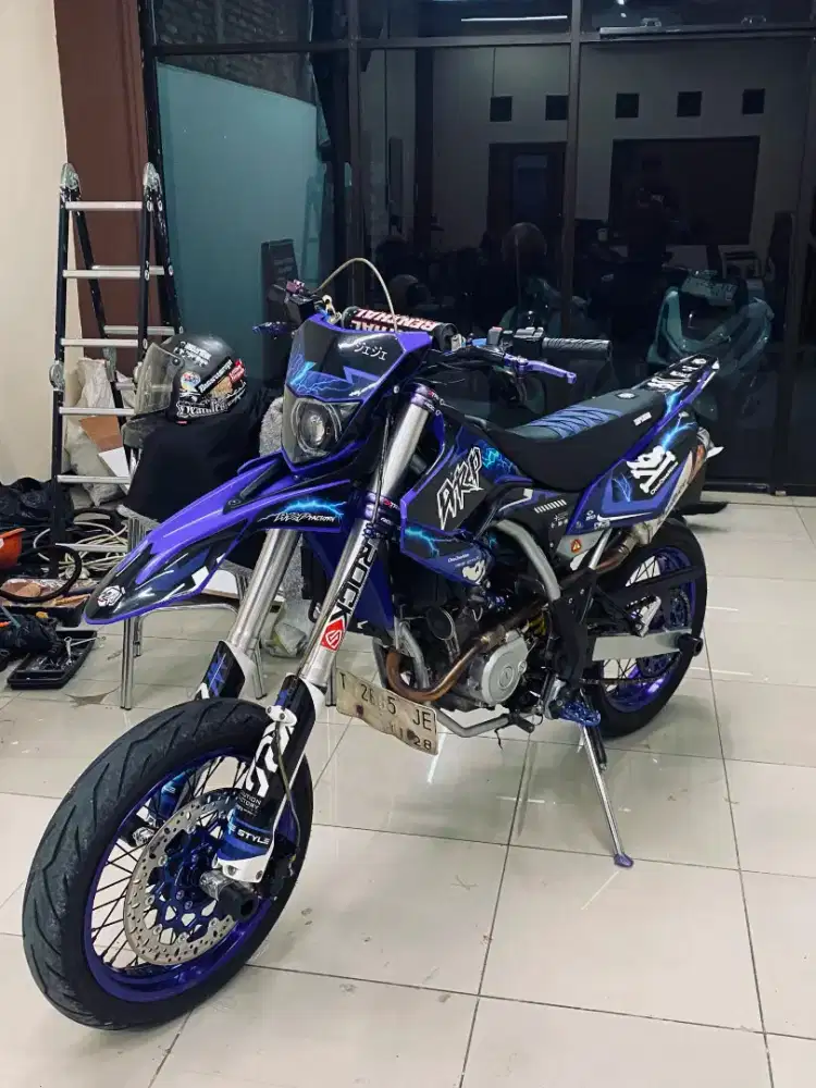 DI JUAL CEPAT YAMAHA WR 155 SUPERMOTO TAHUN 2023