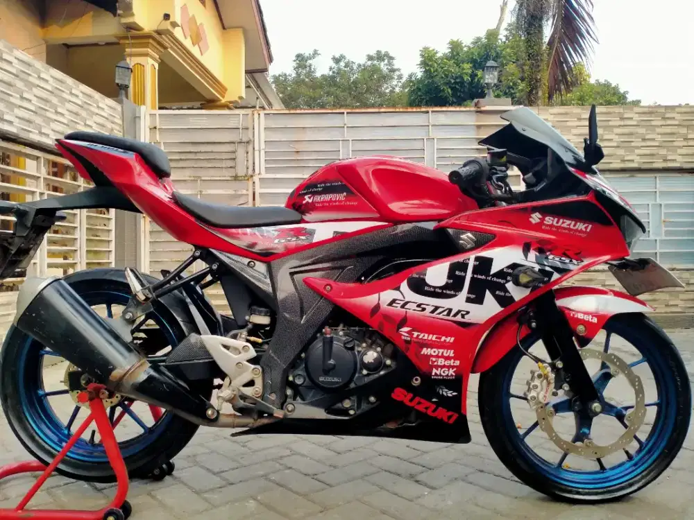 Suzuki GSX Lengkap motor sehat walafiat keterangan detail dibawah