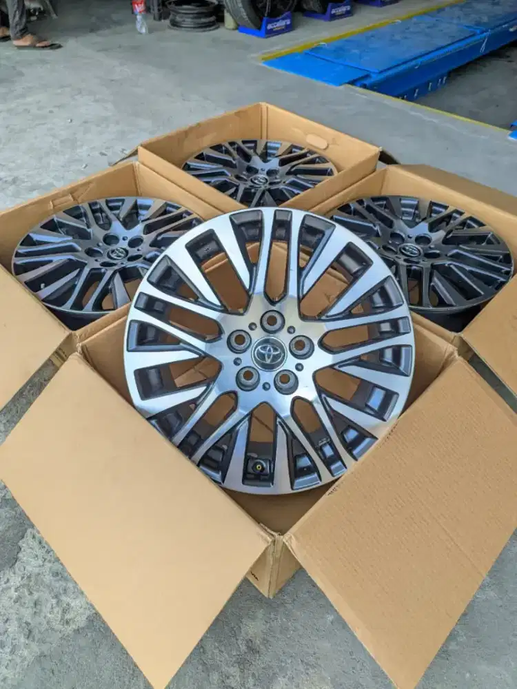Velg oem vellfire r18 5x114 lbr7,5 et45 original toyota