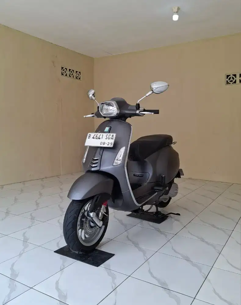 Vespa Matic Sprint 150 iGet ABS MULUSSS Surat Lengkap