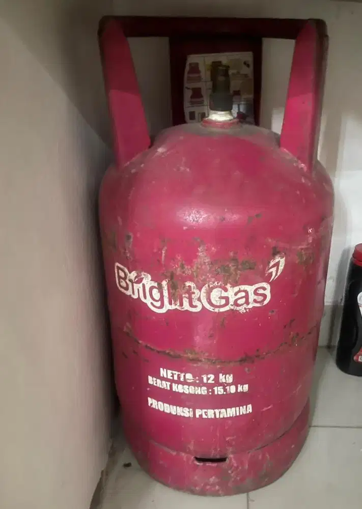 Gas 12 KG  isi full dan regulator merk kenmaster