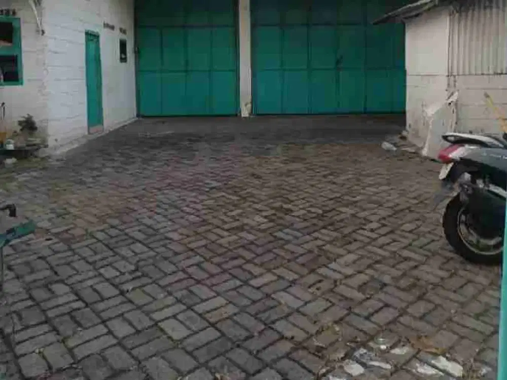 Dijual ex gudang kayu Raya Wiyung