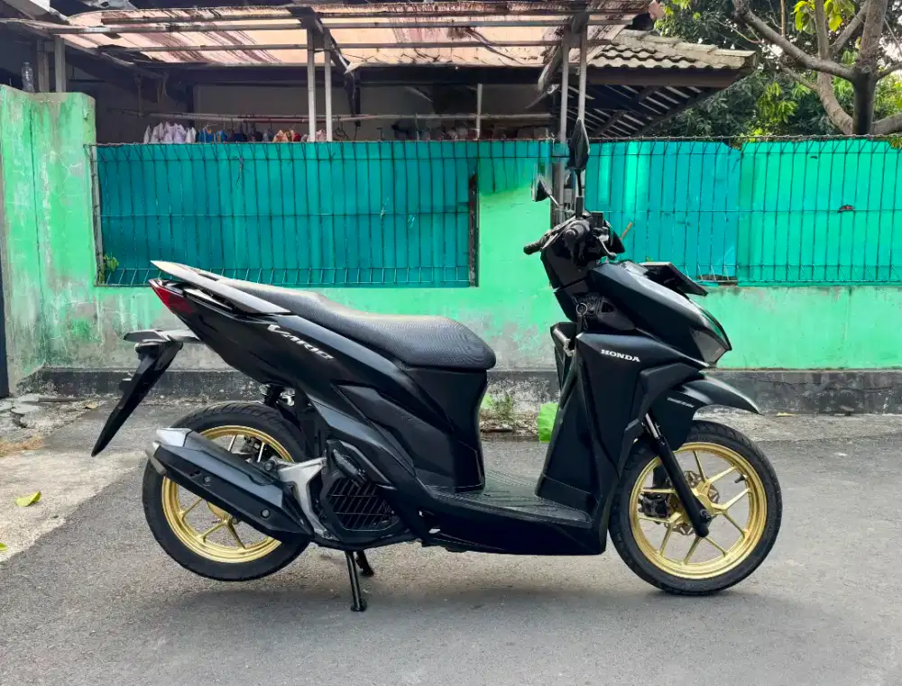 Honda Vario 125 CBS ISS MULUSSS Pajak Hidup Panjang