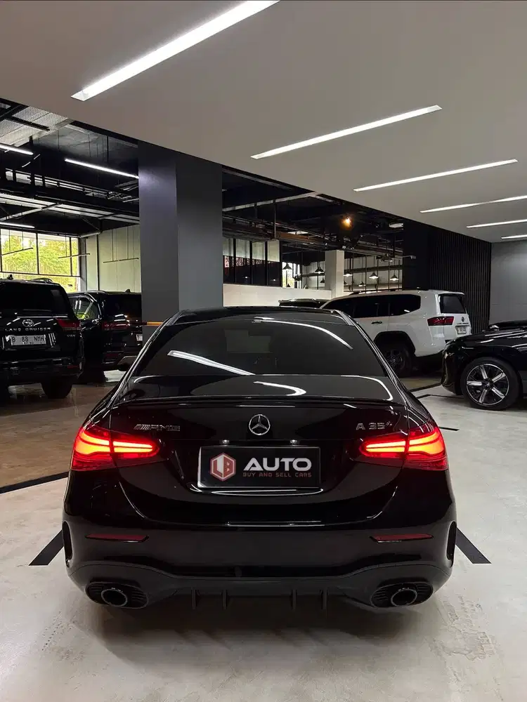 Mercedes Benz A35 AMG Sedan 2025 Hitam Mercy Km1rb B1891SAT Nik 2024