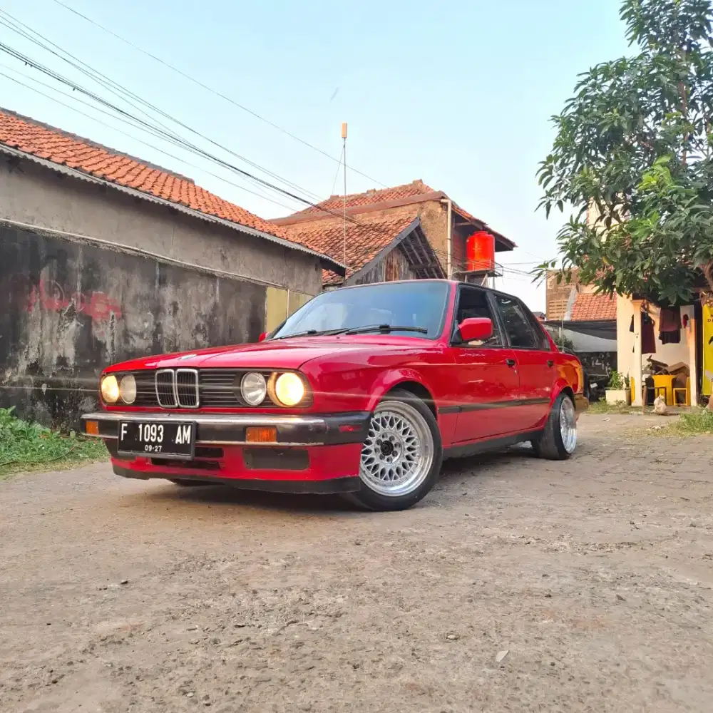 BMW 318i E30 M40 Manual Tahun 1991 Setengah Bahan