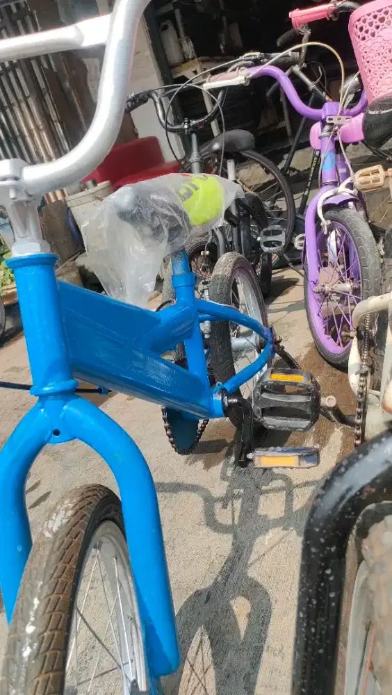Sepeda anak baru cat biru r 16 merk Wimcyele siap gowes 200rb aja ya