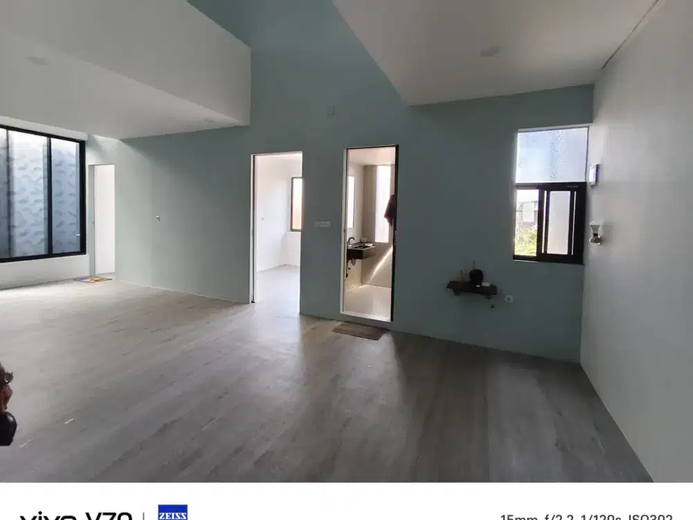 Rumah Manyar Minimalis Bangunan 3 Lantai Nego
