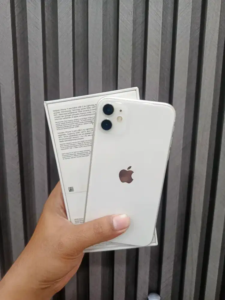 iPhone 11 64Gb iBox