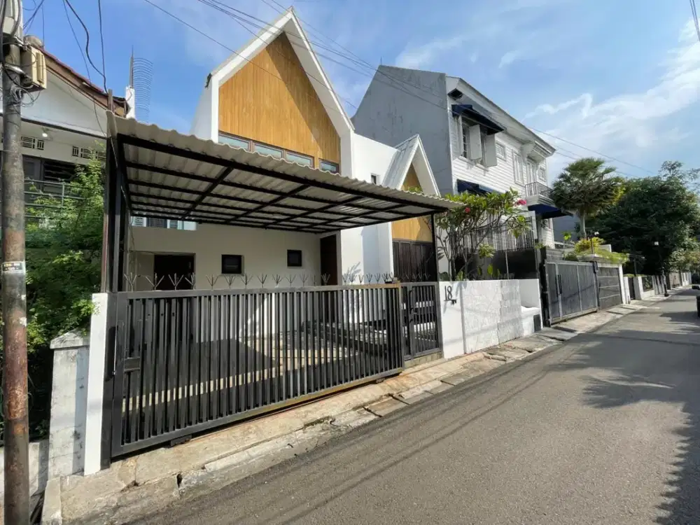 DISEWAKAN RUMAH (Semi furnished) DI JL. CIAWI SENOPATI JAKARTA SELATAN