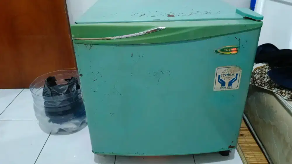 Kulkas merek toshiba
