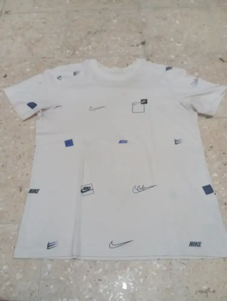 Baju kaos nike vintage print original second bekas