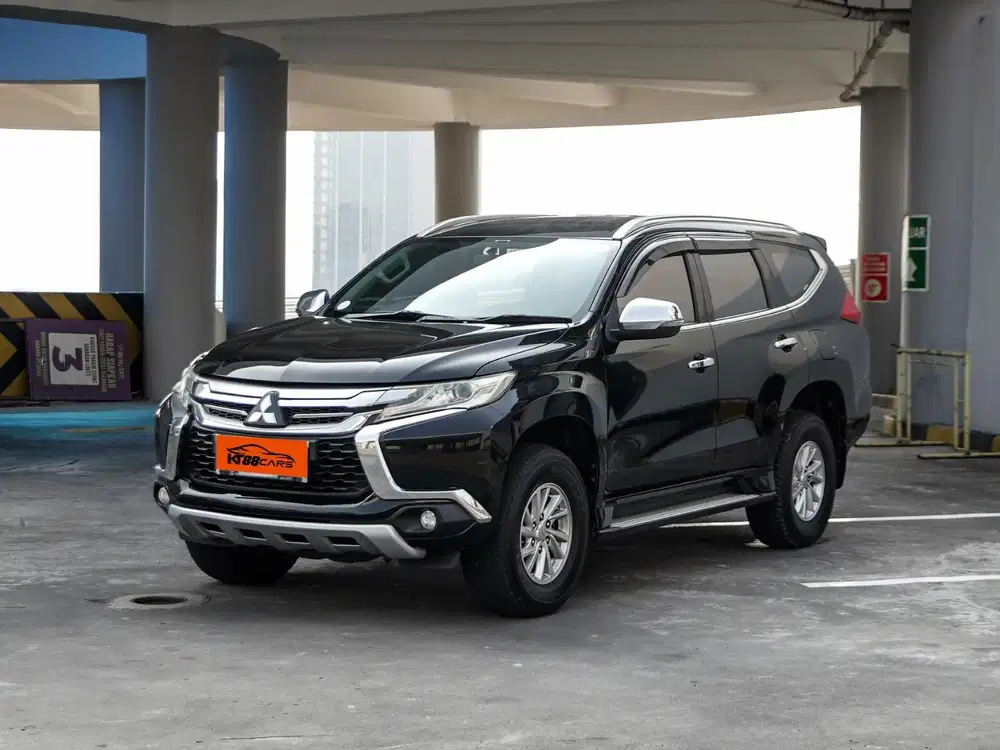 MITSUBISHI PAJERO SPORT EXCEED AT 2016 / 2017 HITAM