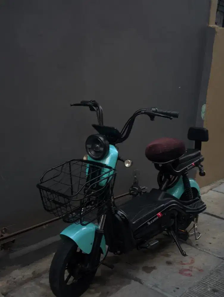 SEPEDA LISTRIK VIAR AKASHA 1