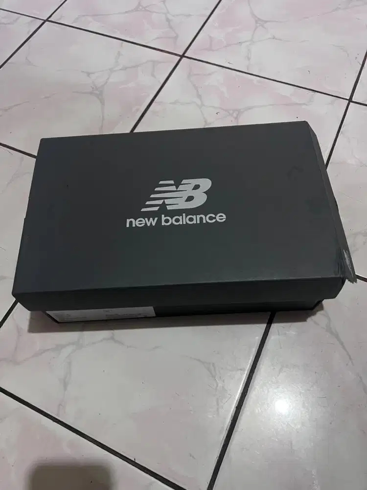 NEW BALANCE 204L U204L1KP ORIGINAL - SIZE 42 - MULUS