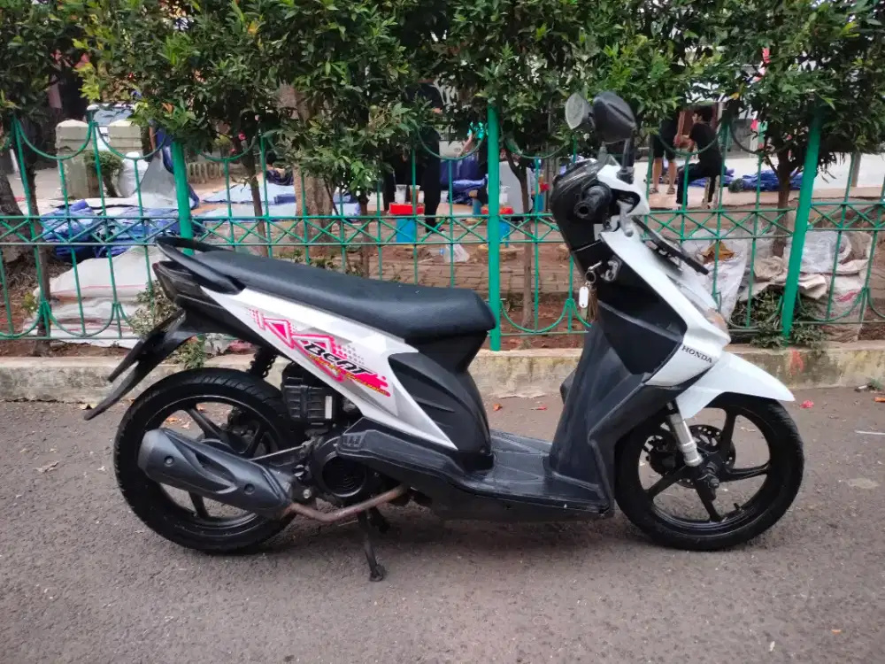 HONDA BEAT KARBU 2011 pajak panjang/B.dki
