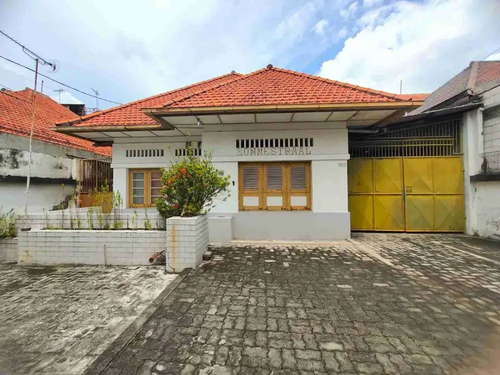 Dijual Rumah Lama Murah di Jl Blambangan Surabaya Pusat