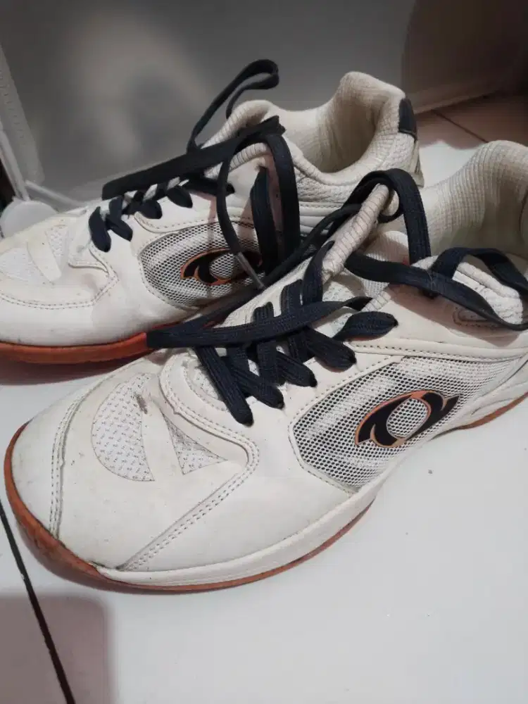 Free Sepatu Badminton Wanita Astec