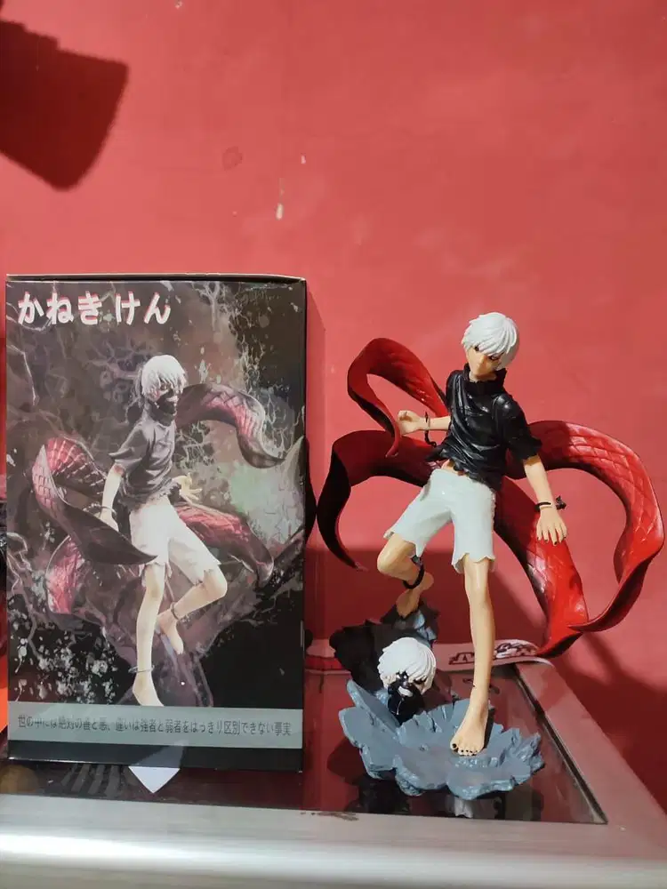 Action Figure Kaneki Ken 2 wajah ukuran 19-21 CM.