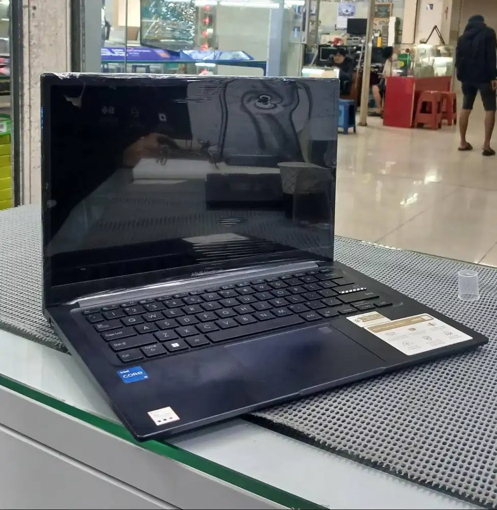 ASUS 1404ZA I5-1235U 8GB 512GB NAVY SECOND