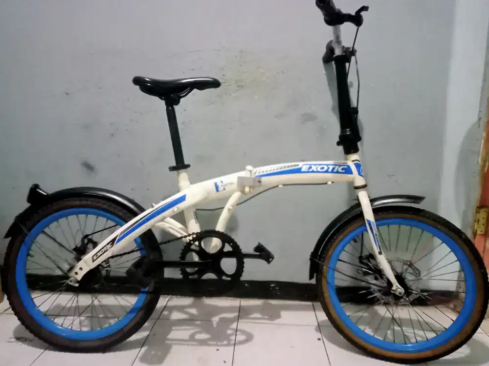 Dijual sepeda lipat merk EXOTIC ring 20 kondisi msih bagus kker normal