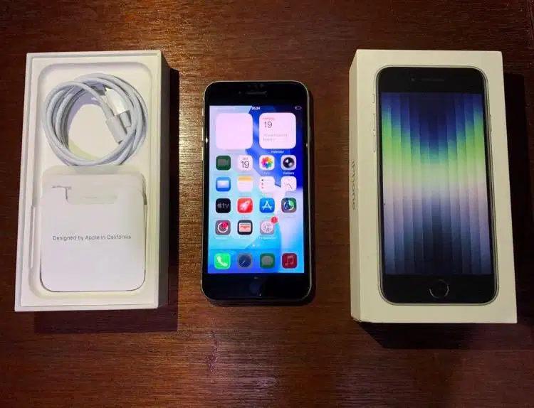 iPhone SE3 2022 ex-iBox white 128gb