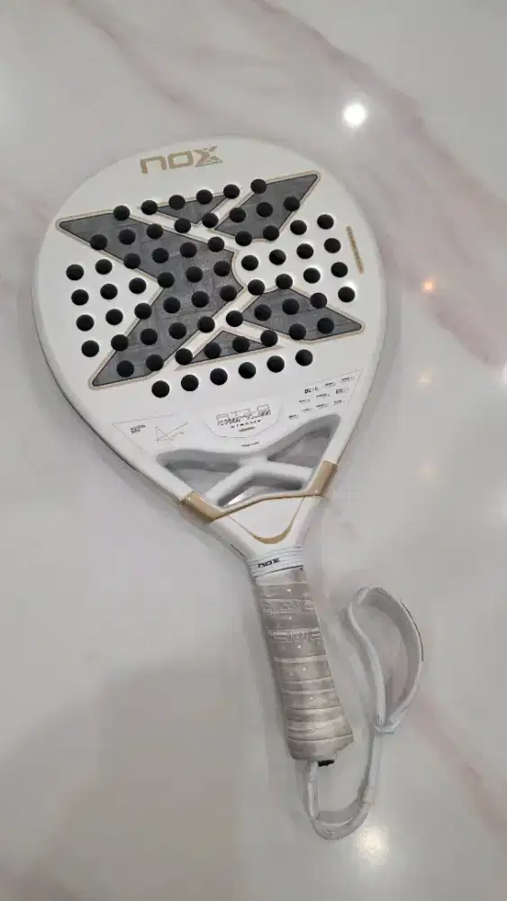 Raket Padel Nox AT10 Luxury Genius 12K Alum Xtrem 2026 Agustin Tapia