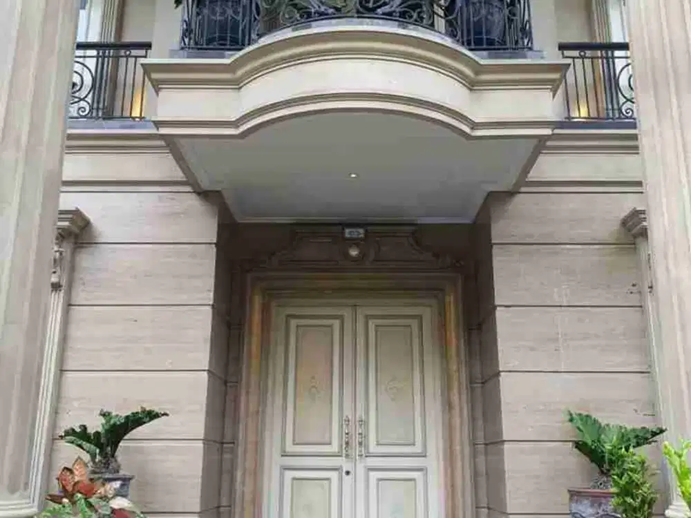 Dijual Rumah Siap Huni di Jl Raya Satelit Barat Surabaya