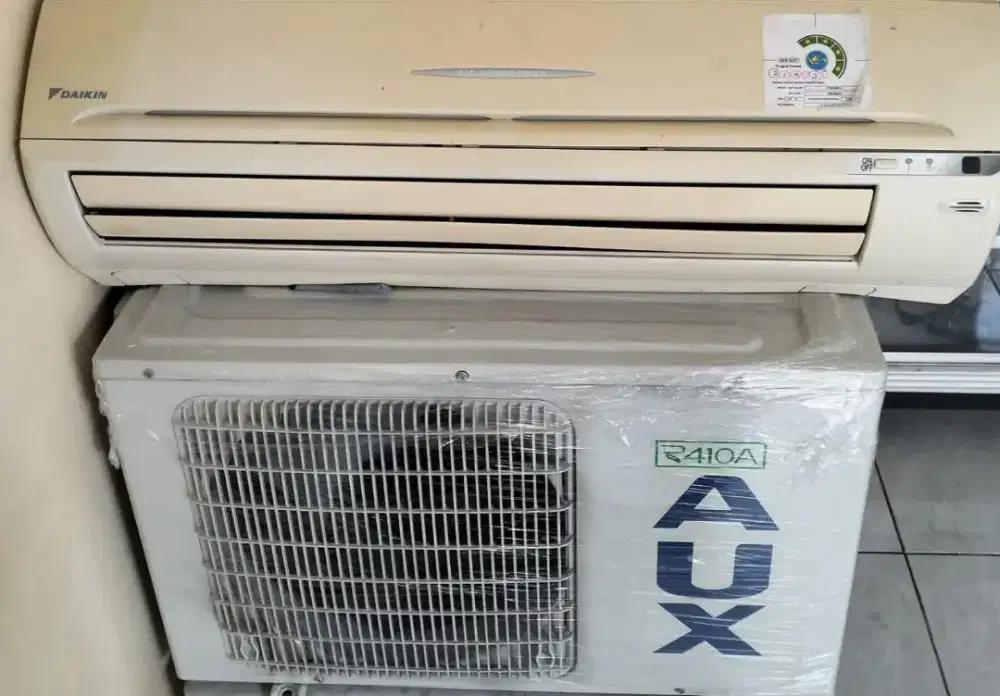 Service ac,bongkar pasang ac,cuci ac,isi freon dll