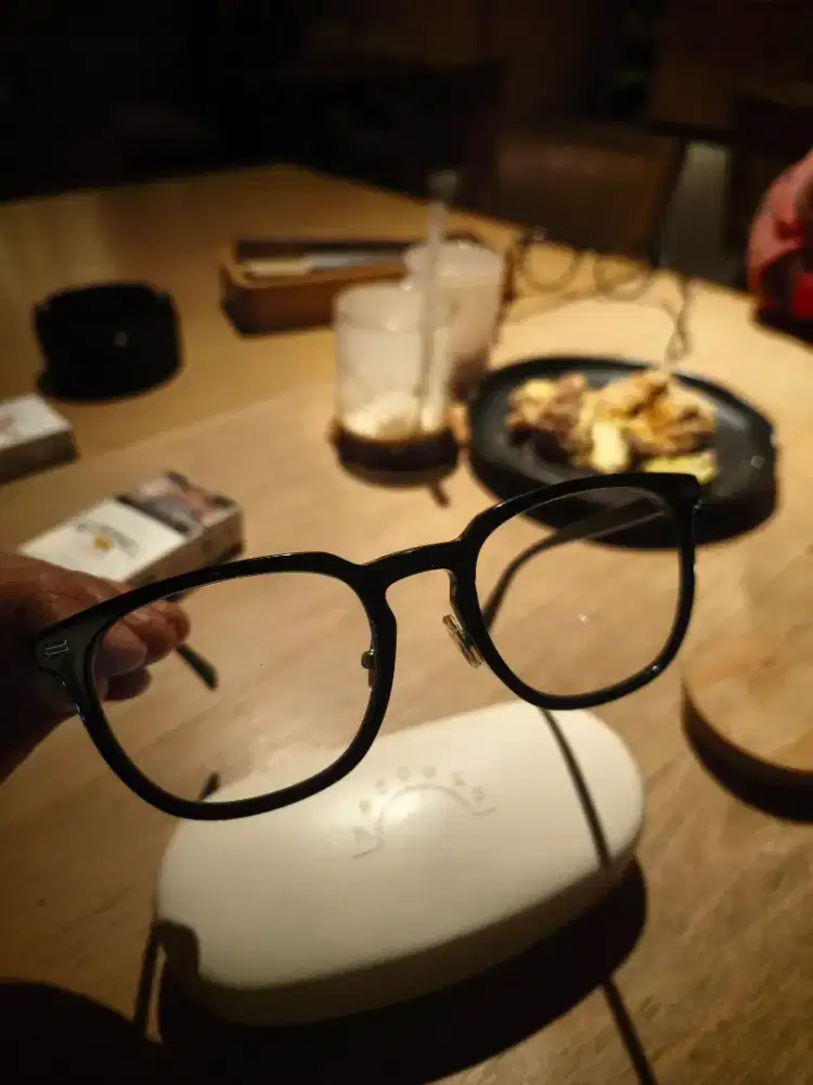 Kacamat bridge eye wear