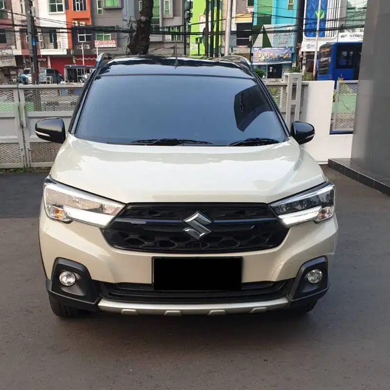 Suzuki XL 7 Alpha Hybrid Two Tone Tangan Pertama Pajak Panjang